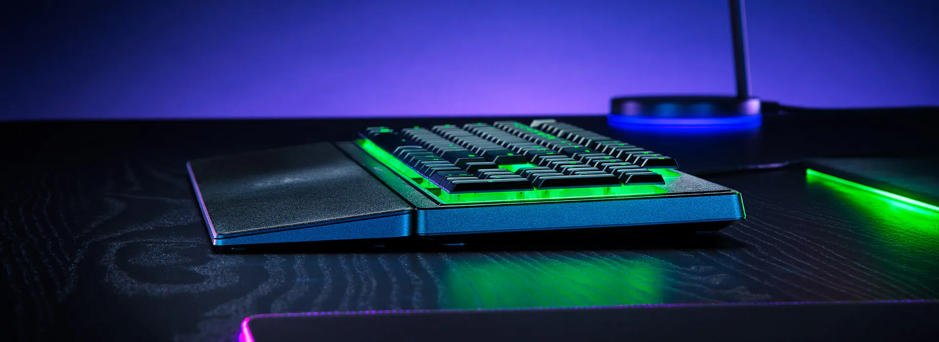 razer-ornata-v3-x-usp-low-profile-keys-desktop