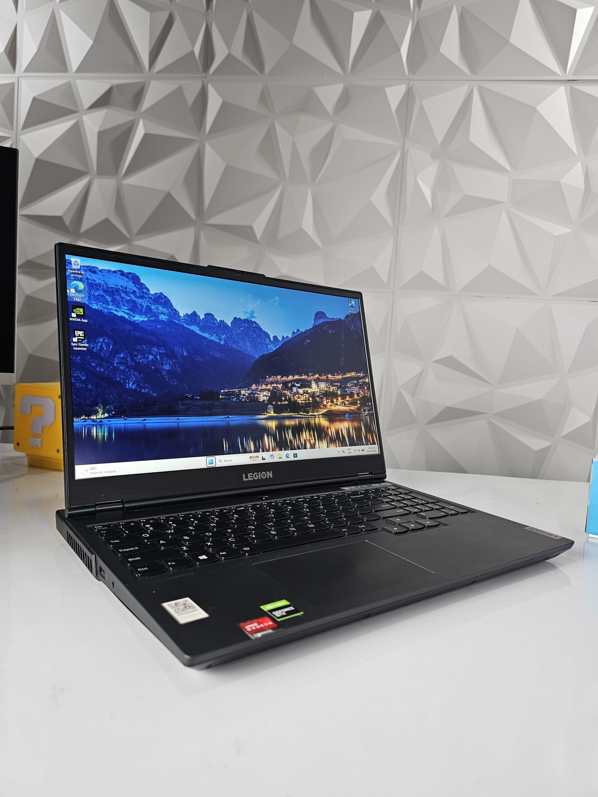 Laptop Gamer Lenovo Legion 5 15ARH05H | USADA — 6 Meses de Garantía | Pasta Térmica y Thermal Pads Recién Cambiados | AMD Ryzen 7 4800H (8 Núcleos/16 Hilos) | NVIDIA GeForce GTX 1660 Ti 6GB GDDR6 | Pantalla 15.6" FHD IPS 144Hz | (2x8)16GB DDR4-3200 | SSD 512GB M.2 NVMe PCIe | Legion Coldfront 2.0 | Wi-Fi 6